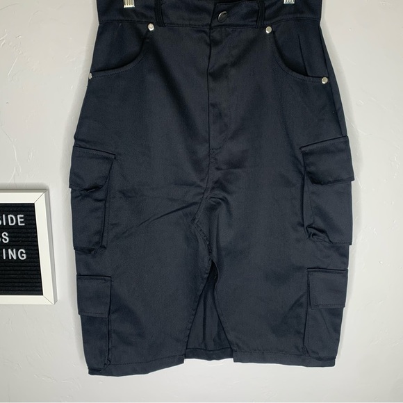 Boohoo Black Cargo Midi Skirt W/ Pockets Size 6 *NWTS* - Picture 3 of 10